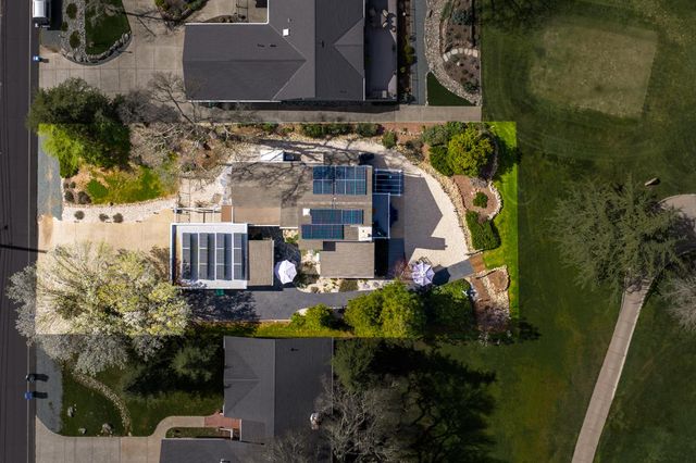 18190 Lake Forest Dr, Penn Valley, CA 95946
