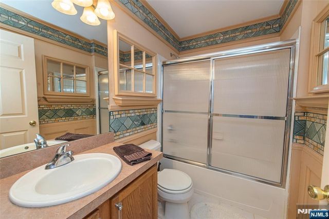 404 Manchester Drive, Nutley, NJ 07110