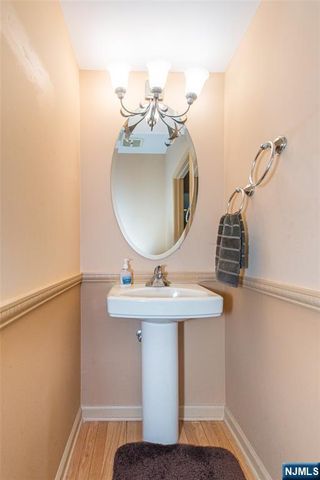 404 Manchester Drive, Nutley, NJ 07110