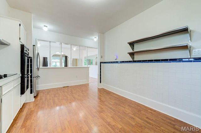 9051 Burton Avenue, Overland, MO 63114