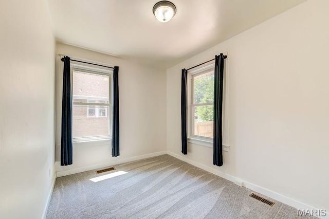 9051 Burton Avenue, Overland, MO 63114