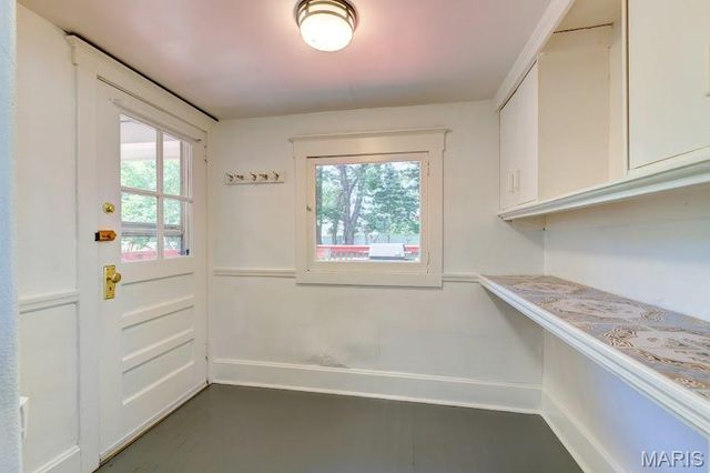 9051 Burton Avenue, Overland, MO 63114