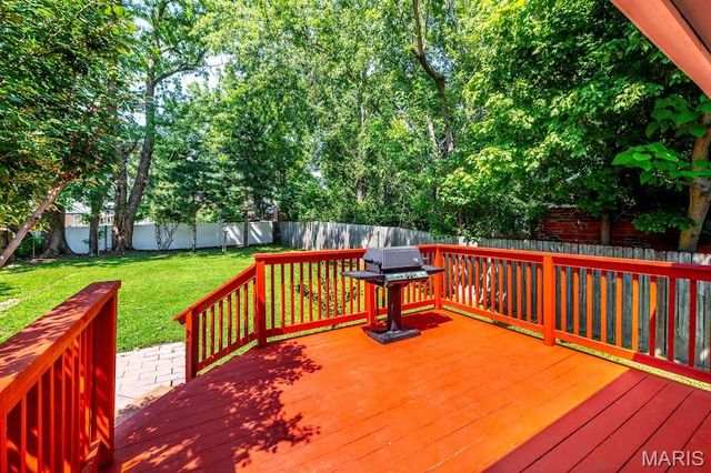 9051 Burton Avenue, Overland, MO 63114