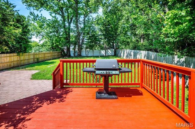 9051 Burton Avenue, Overland, MO 63114