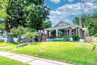 9051 Burton Avenue, Overland, MO 63114