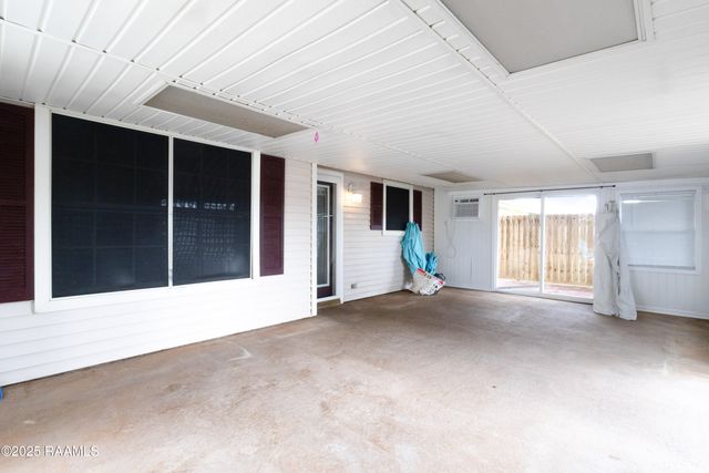 1011 Christopher Street, New Iberia, LA 70563