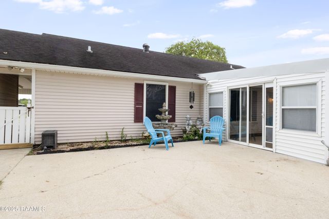 1011 Christopher Street, New Iberia, LA 70563