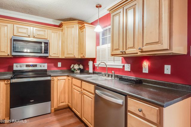 1011 Christopher Street, New Iberia, LA 70563
