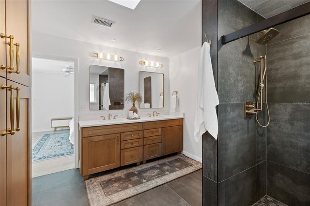 5000 LAKE VALENCIA BOULEVARD W, Palm Harbor, FL 34684