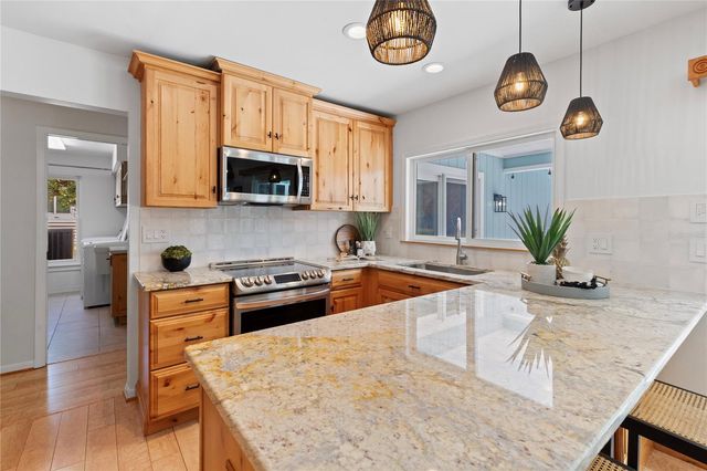5000 LAKE VALENCIA BOULEVARD W, Palm Harbor, FL 34684