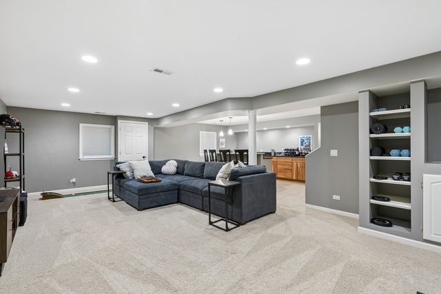 62 Depot Street, Vernon Hills, IL 60061