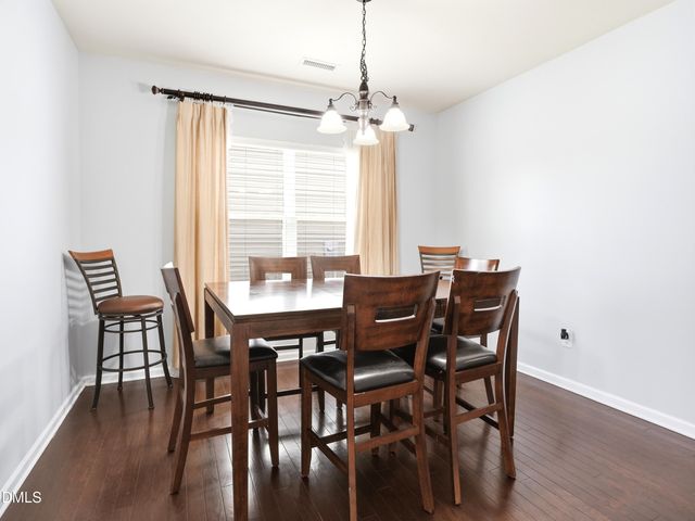 8120 Hovingham Way, Raleigh, NC 27616