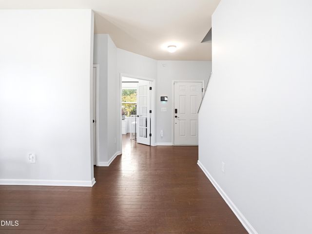 8120 Hovingham Way, Raleigh, NC 27616