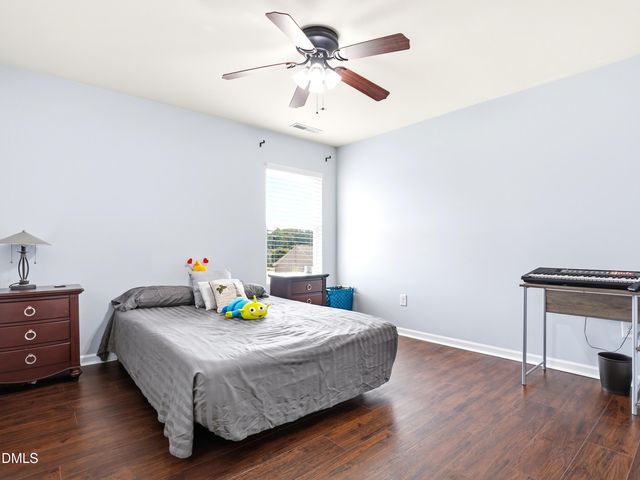 8120 Hovingham Way, Raleigh, NC 27616