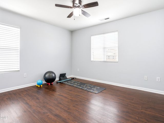 8120 Hovingham Way, Raleigh, NC 27616