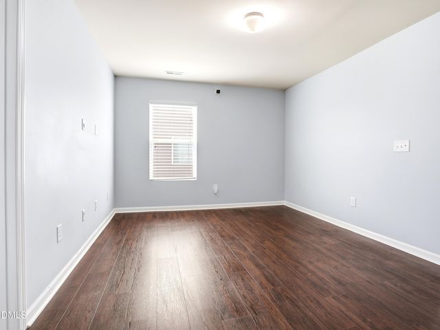 8120 Hovingham Way, Raleigh, NC 27616