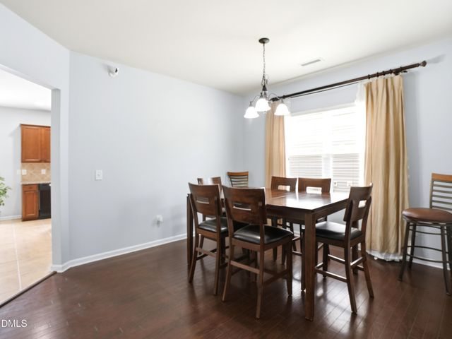 8120 Hovingham Way, Raleigh, NC 27616