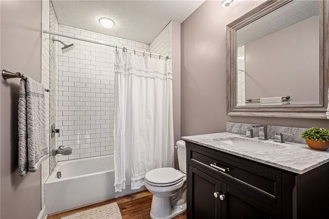 305 Daniela Dr, Allegheny Twp, PA 15068