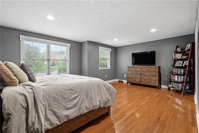 305 Daniela Dr, Allegheny Twp, PA 15068