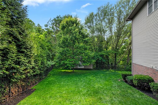 305 Daniela Dr, Allegheny Twp, PA 15068
