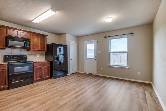 2812 Balleywood Drive, Seagoville, TX 75159