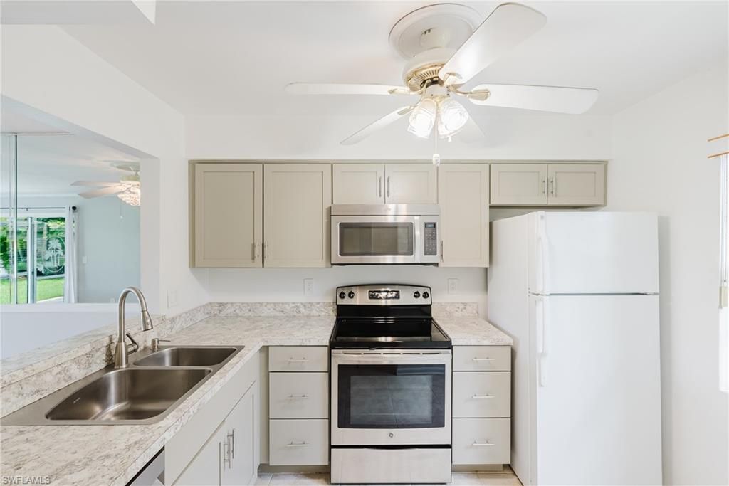 6300 S Pointe BLVD 327, FORT MYERS, FL 33919 — photo 4