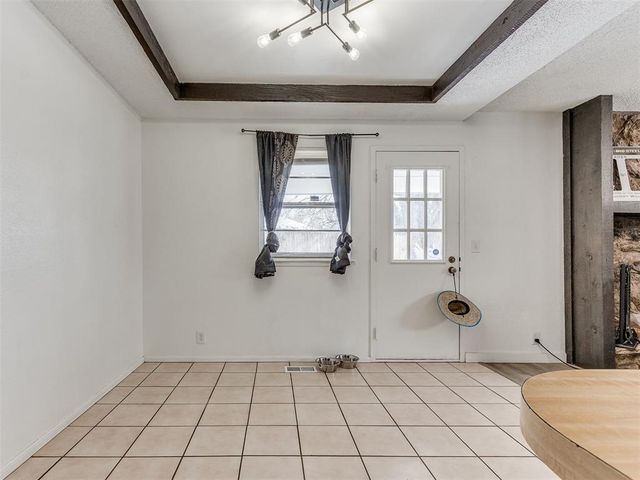 6916 Woodlake Drive, Oklahoma City, OK 73132