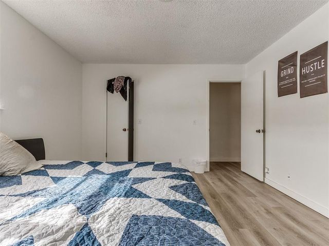 6916 Woodlake Drive, Oklahoma City, OK 73132