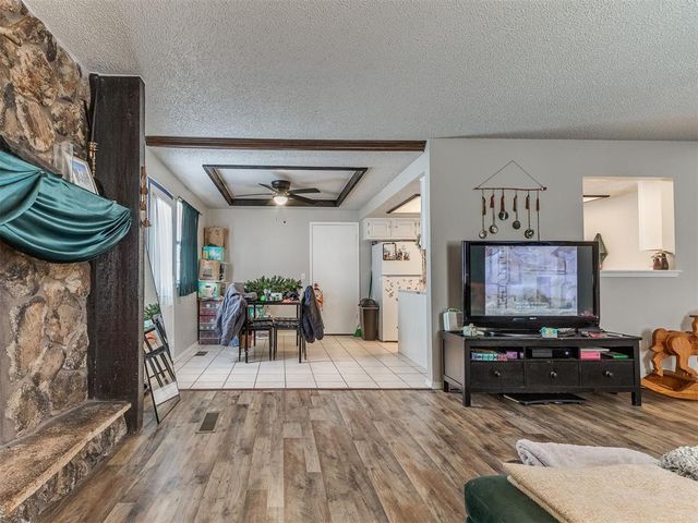 6916 Woodlake Drive, Oklahoma City, OK 73132