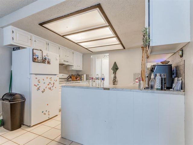 6916 Woodlake Drive, Oklahoma City, OK 73132