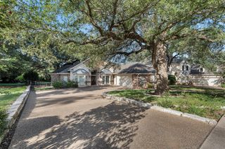 15000 Estancia Lane, Woodway, TX 76712