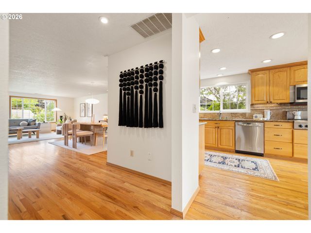 129 Ne 39TH Ave, Hillsboro, OR 97124