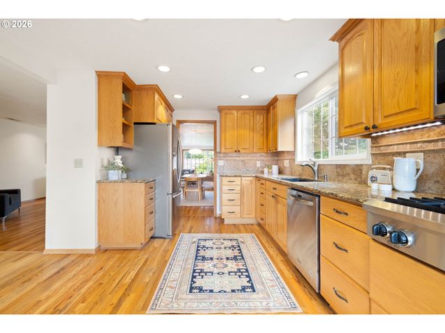 129 Ne 39TH Ave, Hillsboro, OR 97124