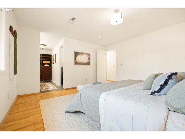 129 Ne 39TH Ave, Hillsboro, OR 97124