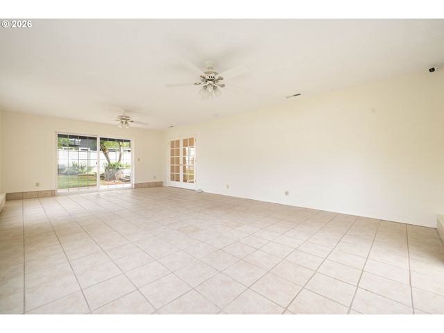 129 Ne 39TH Ave, Hillsboro, OR 97124