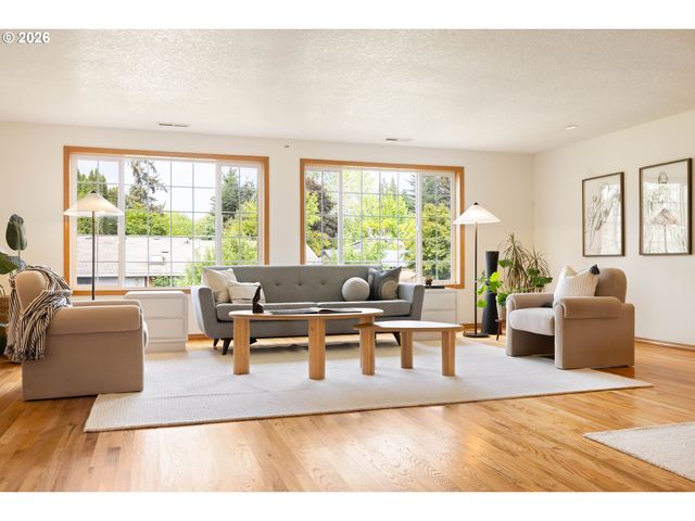 129 Ne 39TH Ave, Hillsboro, OR 97124