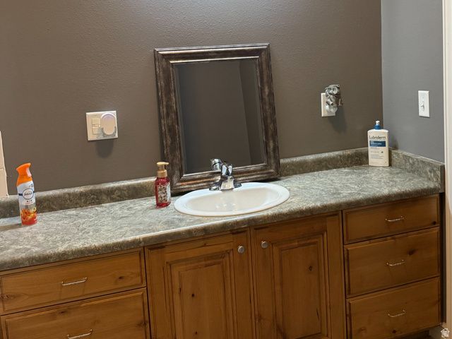 220 E 100 S, Huntington, UT 84528