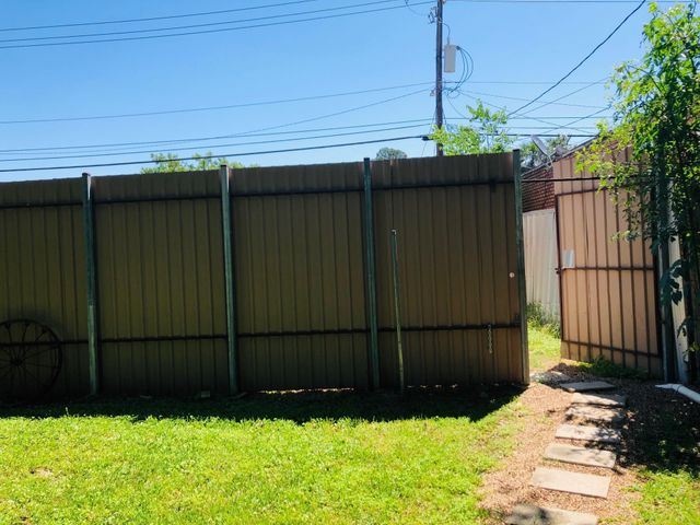 734-A Mcdaniel Street, Houston, TX 77022