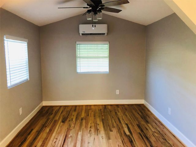 734-A Mcdaniel Street, Houston, TX 77022