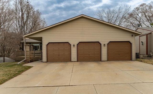 3716 9th Avenue SW, Rochester, MN 55902