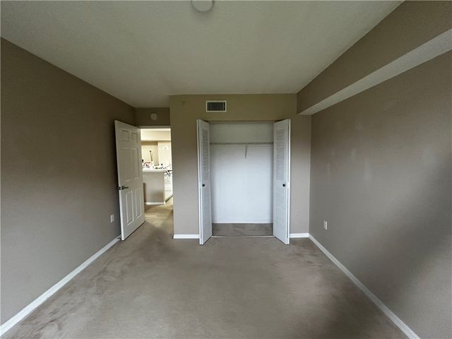 1590 S 42nd Circle 104, Vero Beach, FL 32967