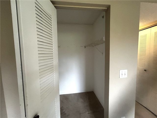 1590 S 42nd Circle 104, Vero Beach, FL 32967