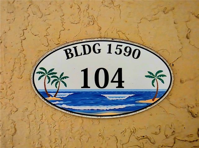 1590 S 42nd Circle 104, Vero Beach, FL 32967