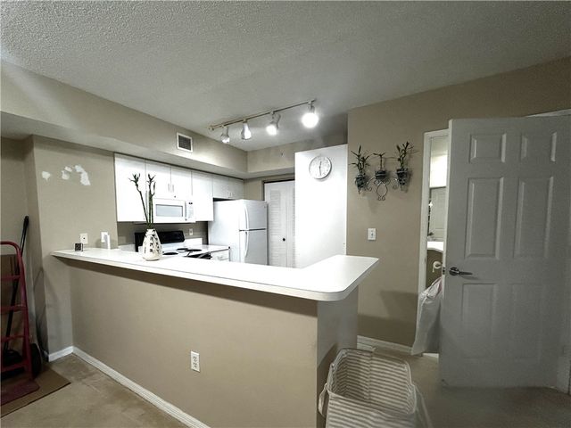 1590 S 42nd Circle 104, Vero Beach, FL 32967