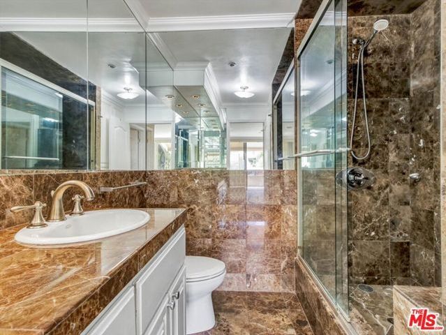 121 S Hope Street 433, Los Angeles, CA 90012