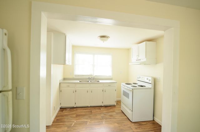 2920 S Lakeview Drive, Waycross, GA 31503