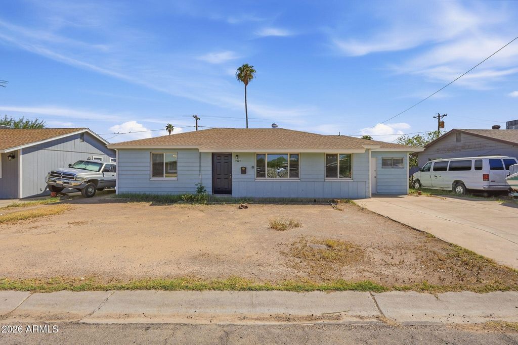 3625 W SAN JUAN Avenue, Phoenix, AZ 85019 — exterior
