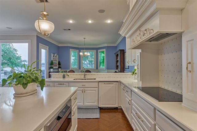 160 Westlake Point, Montgomery, TX 77356