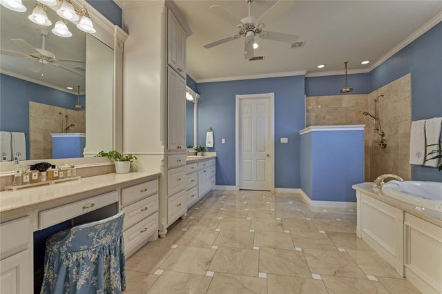 160 Westlake Point, Montgomery, TX 77356