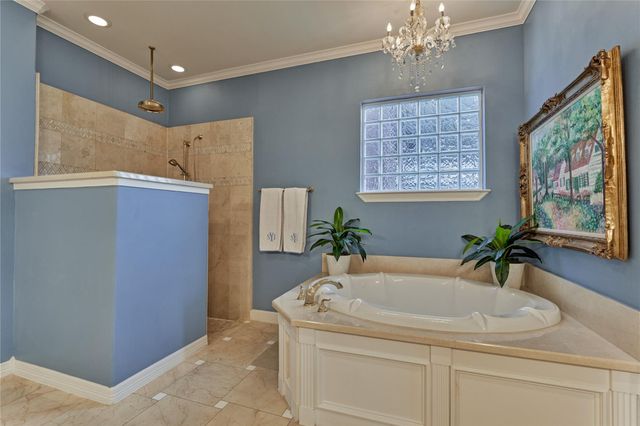 160 Westlake Point, Montgomery, TX 77356